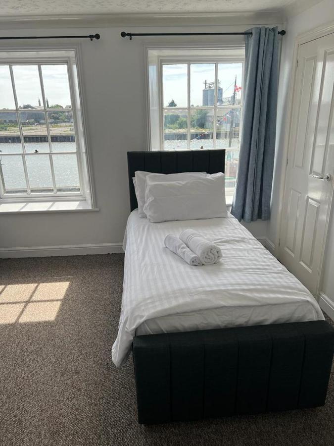 Spacious One Bedroom Flat With River View, 1E Great Yarmouth Exterior foto